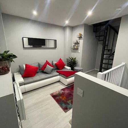 Unique Duplex Apartment Free Parking Free Wi-Fi 6 Minutes From Leeds City Centre Eksteriør bilde