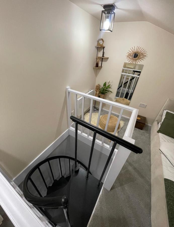 Unique Duplex Apartment Free Parking Free Wi-Fi 6 Minutes From Leeds City Centre Eksteriør bilde